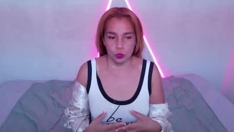 stacy_hall0 online show from December 3, 12:28 pm