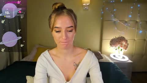 Stacy Mon Tue Wed Thu Fri Sun GMT GMT 3 1000am - 0400pm  online show from February 21, 11:22 am