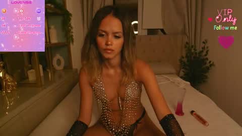 Stacy Tyler online show from April 21, 9:44 pm