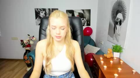 Stacy Western online show from February 15, 6:37 am