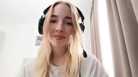 Mila online show from February 6, 6:39 am