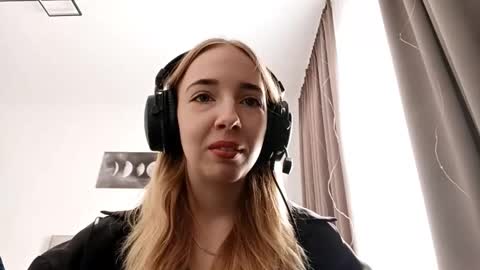 Mila online show from February 18, 6:02 am