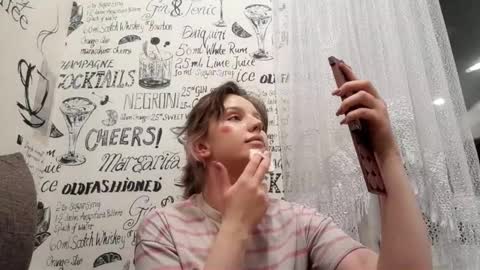 Emma online show from March 8, 7:29 pm