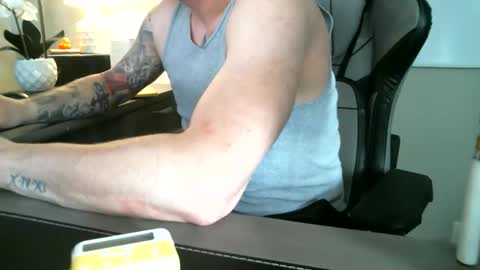 stamina902053 online show from April 20, 6:55 pm