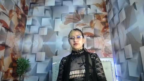 S T A R online show from April 18, 7:07 pm