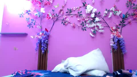 alejandra online show from April 18, 7:58 pm