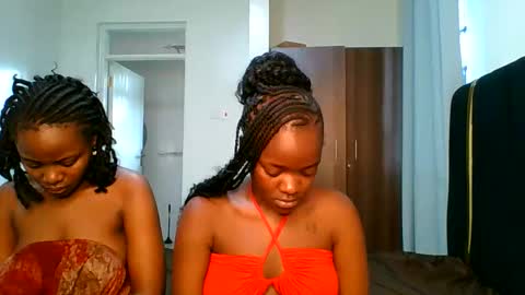 lia online show from May 20, 10:54 am
