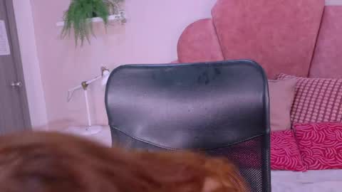 M O O N  online show from April 6, 4:46 am