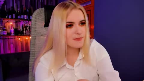 stef_nicks online show from February 23, 10:17 am