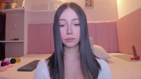 Stefa Gomez  online show from March 6, 1:43 pm