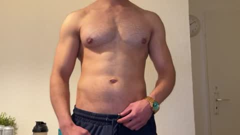 stefan45017 online show from June 10, 7:46 pm