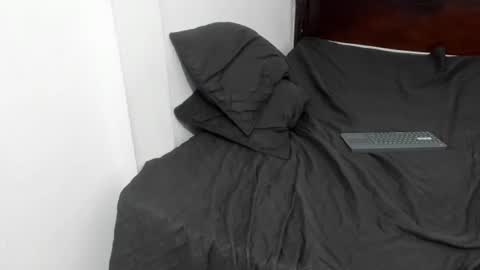 Snapshot of stefan_litleee chatting on January 30, 10:08 pm julieth-cancer online show from January 30, 10:08 pm