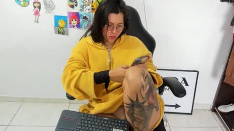 Snapshot of stefan_litleee chatting on February 19, 4:33 pm julieth-cancer online show from February 19, 4:33 pm