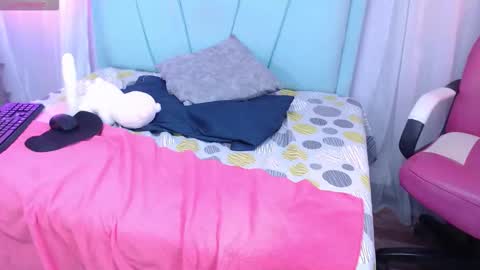 Stefy online show from March 25, 7:53 pm