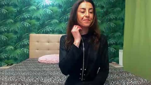 Stella John online show from January 21, 7:15 am