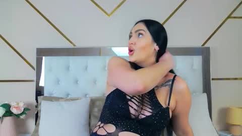 Stella Nelson online show from December 2, 6:34 am