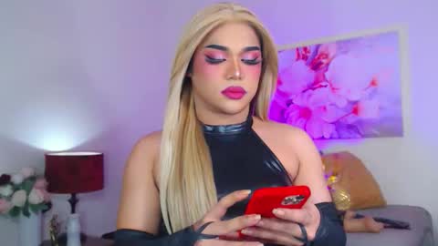 Snapshot of stellagrayts chatting on September 14, 11:11 am CALL ME STELLA online show from September 14, 11:11 am