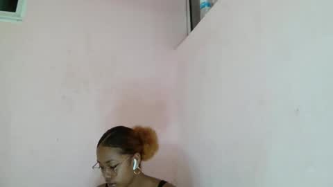 stellah2555 online show from March 25, 9:10 pm