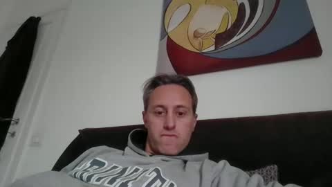 sten015 online show from December 18, 1:50 pm