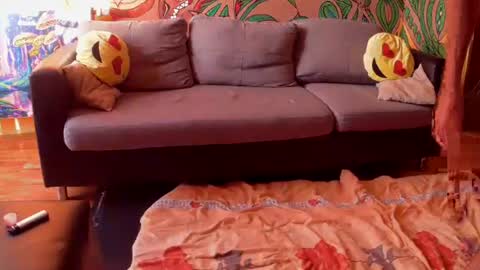 lee online show from May 30, 4:11 am
