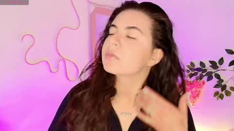 Emma online show from February 28, 11:31 pm