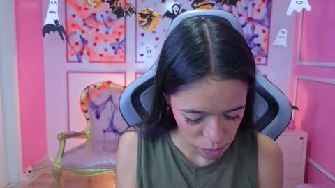 Stephania online show from October 29, 1:24 pm