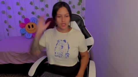 Stephanie  online show from February 2, 11:53 pm