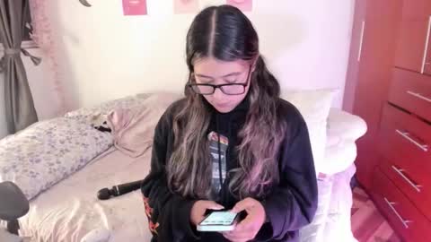 Stephanie  online show from November 21, 4:43 am