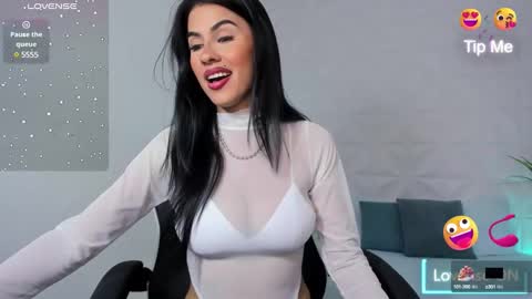 S T E P H A N Y A online show from March 3, 7:07 pm