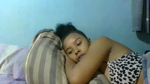 stephaolysca online show from April 12, 6:12 pm