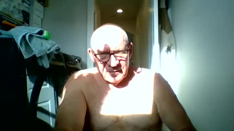 Snapshot of stevejons47 chatting on October 8, 1:17 pm stevejons47 online show from October 8, 1:17 pm
