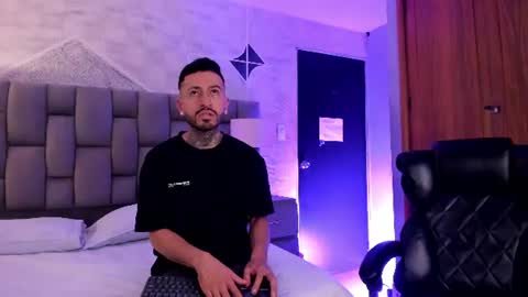 stevenandlaura_ online show from June 21, 4:41 am