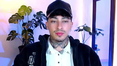 Daniel Steven Navarro online show from April 17, 1:08 am