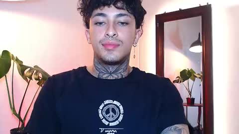 Daniel Steven Navarro online show from March 22, 2:04 am