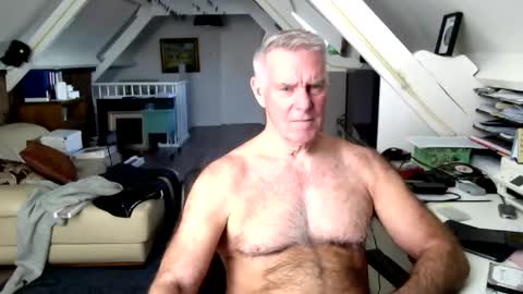 stevetwo online show from March 25, 1:29 pm