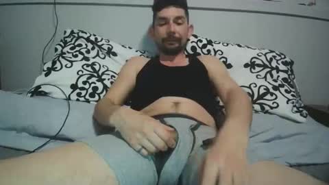 steviecombes01 online show from April 21, 4:08 am