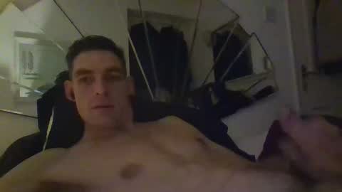 stevieg696969 online show from November 19, 11:47 pm