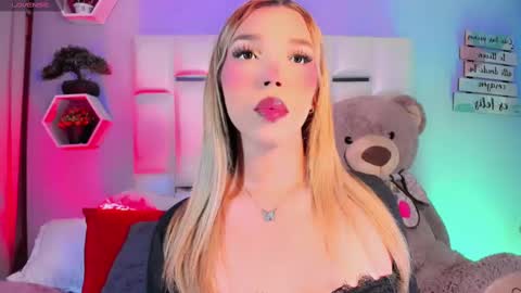 Steisee Reyes online show from September 19, 7:01 am