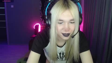 Steve online show from February 3, 5:39 pm