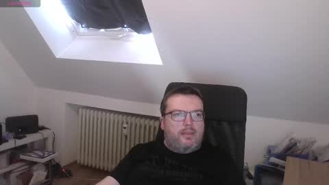 Oliver online show from November 2, 8:03 am