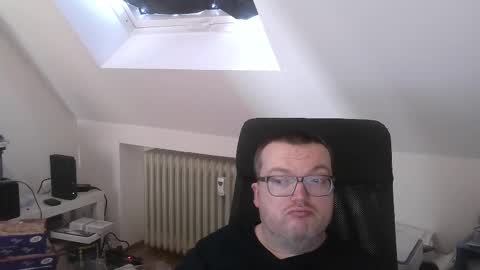 Oliver online show from April 15, 7:01 am