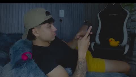 stiven leal online show from January 10, 12:27 am