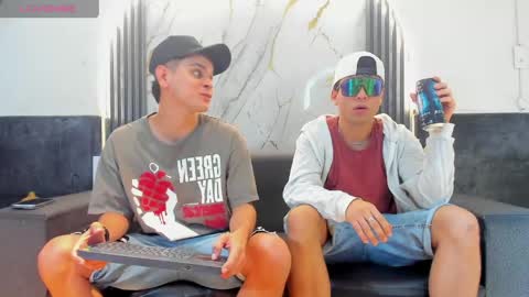 friends online show from April 19, 3:40 am