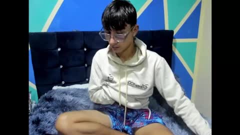 Stiven  online show from December 4, 4:37 am