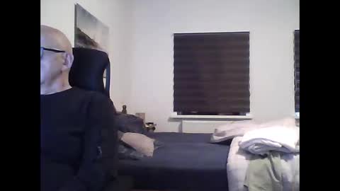 stoertebeker1958 online show from October 16, 3:33 pm