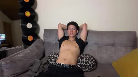 Stolas online show from February 13, 1:42 am