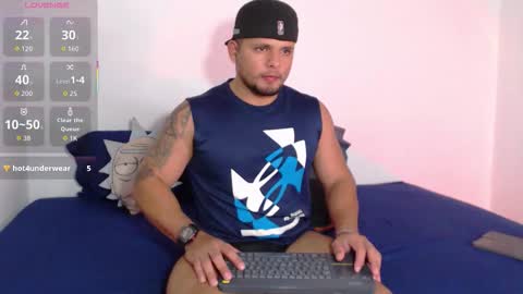 Stone Lee  online show from December 4, 4:34 am