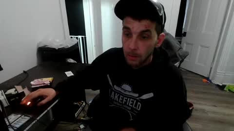 stonedpanda77 online show from June 15, 11:41 pm