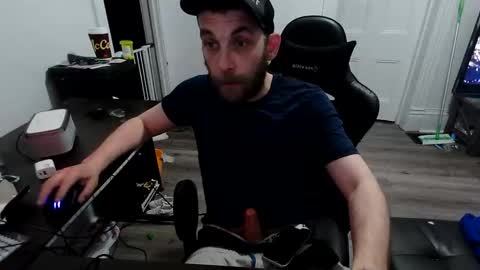 stonedpanda77 online show from June 8, 1:39 am