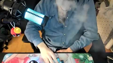 Snapshot of stoner_sad_boi chatting on January 3, 7:06 am Oliver online show from January 3, 7:06 am
